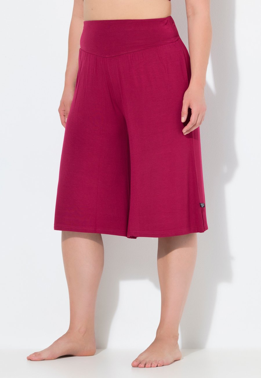 Пижамные брюки Ulla Popken WIDE-LEG FLARED BERMUDA , Dark Red/Red
Пижамные брюки Ulla Popken WIDE-LEG FLARED BERMUDA , Dark Red/Red