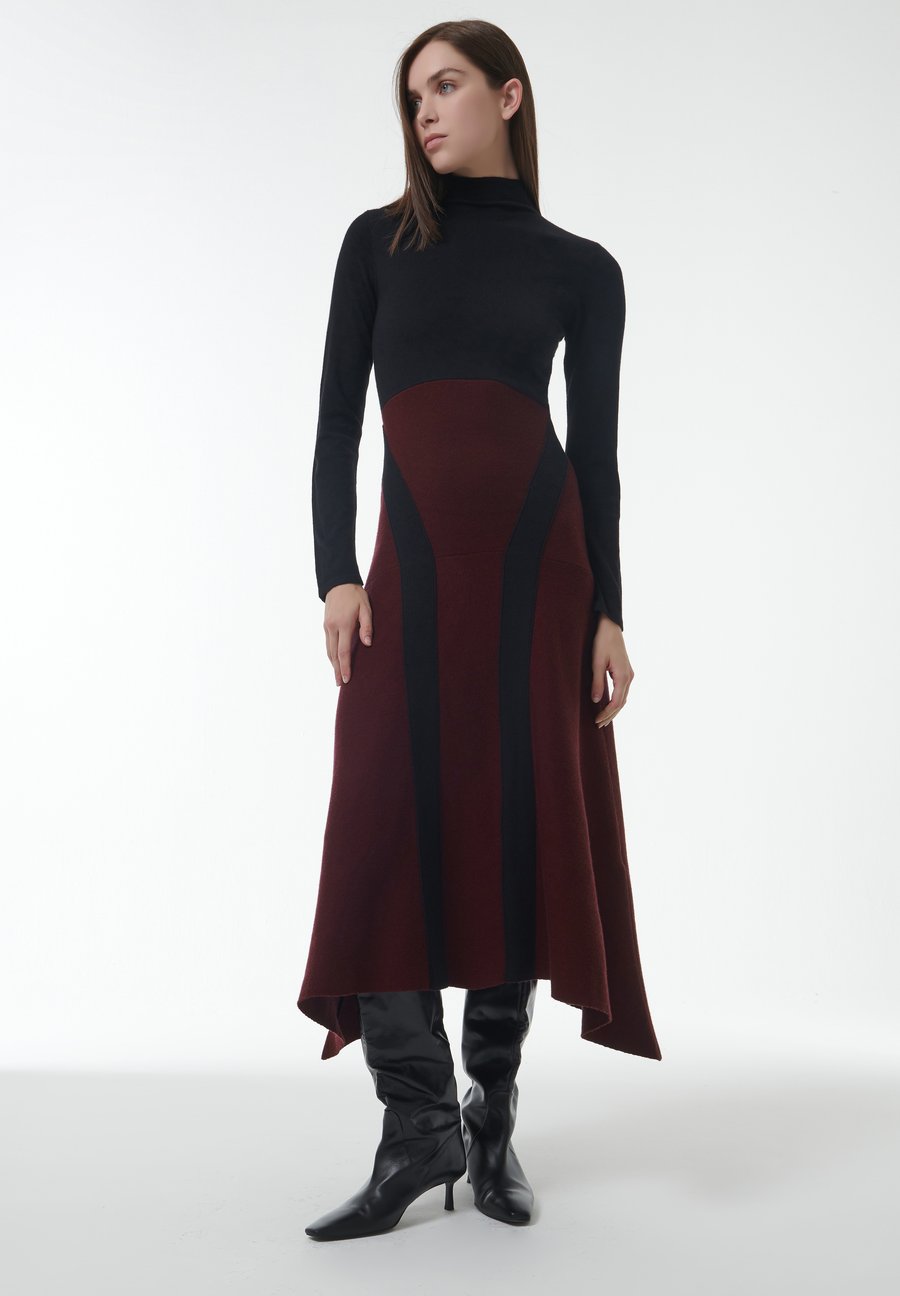 Платье Leem Jumper dress, Red
Платье Leem Jumper dress, Red