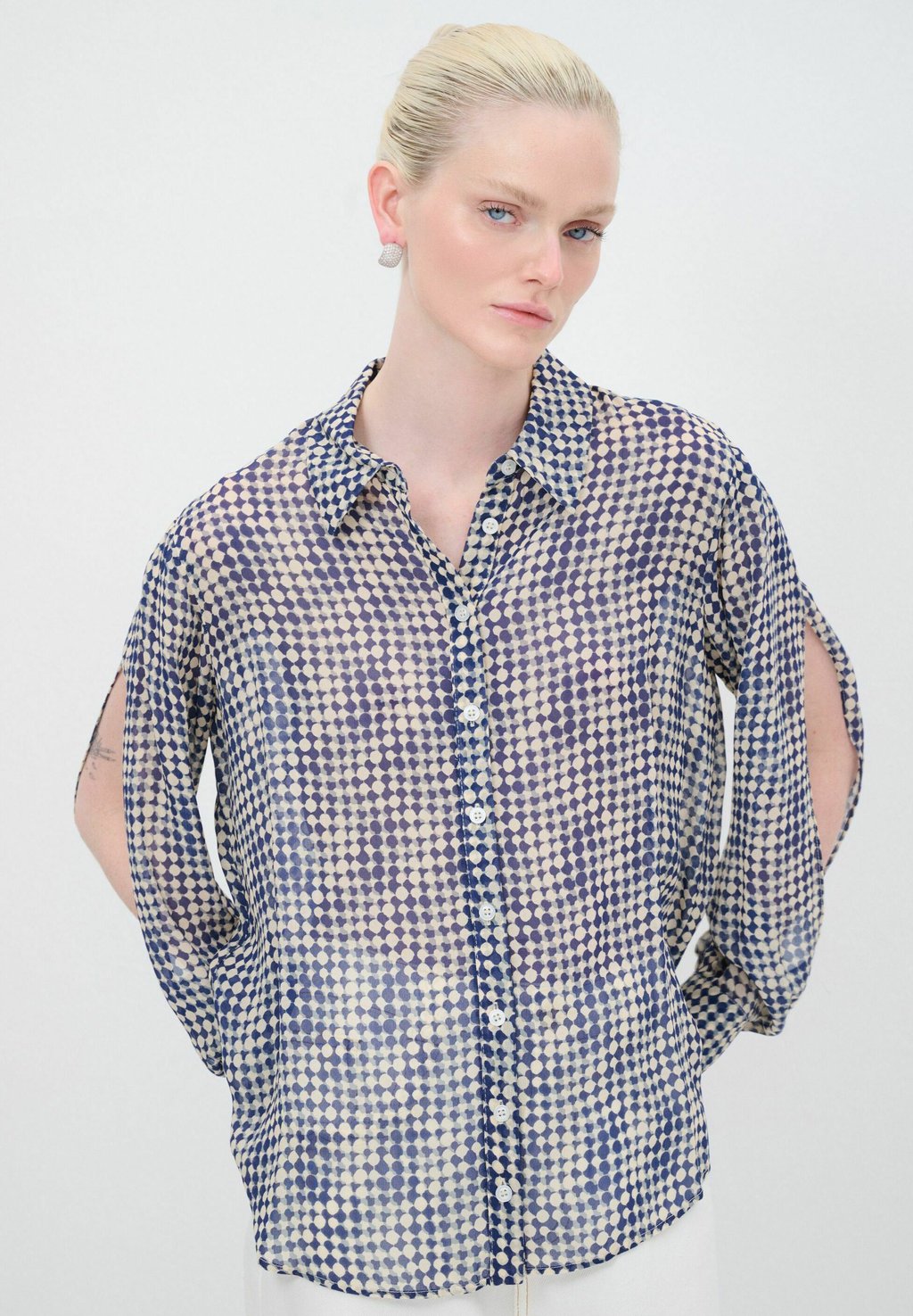 Блузка на пуговицах BUTTON-DOWN BLOUSE adL, темно-синий
Блузка на пуговицах BUTTON-DOWN BLOUSE adL, темно-синий