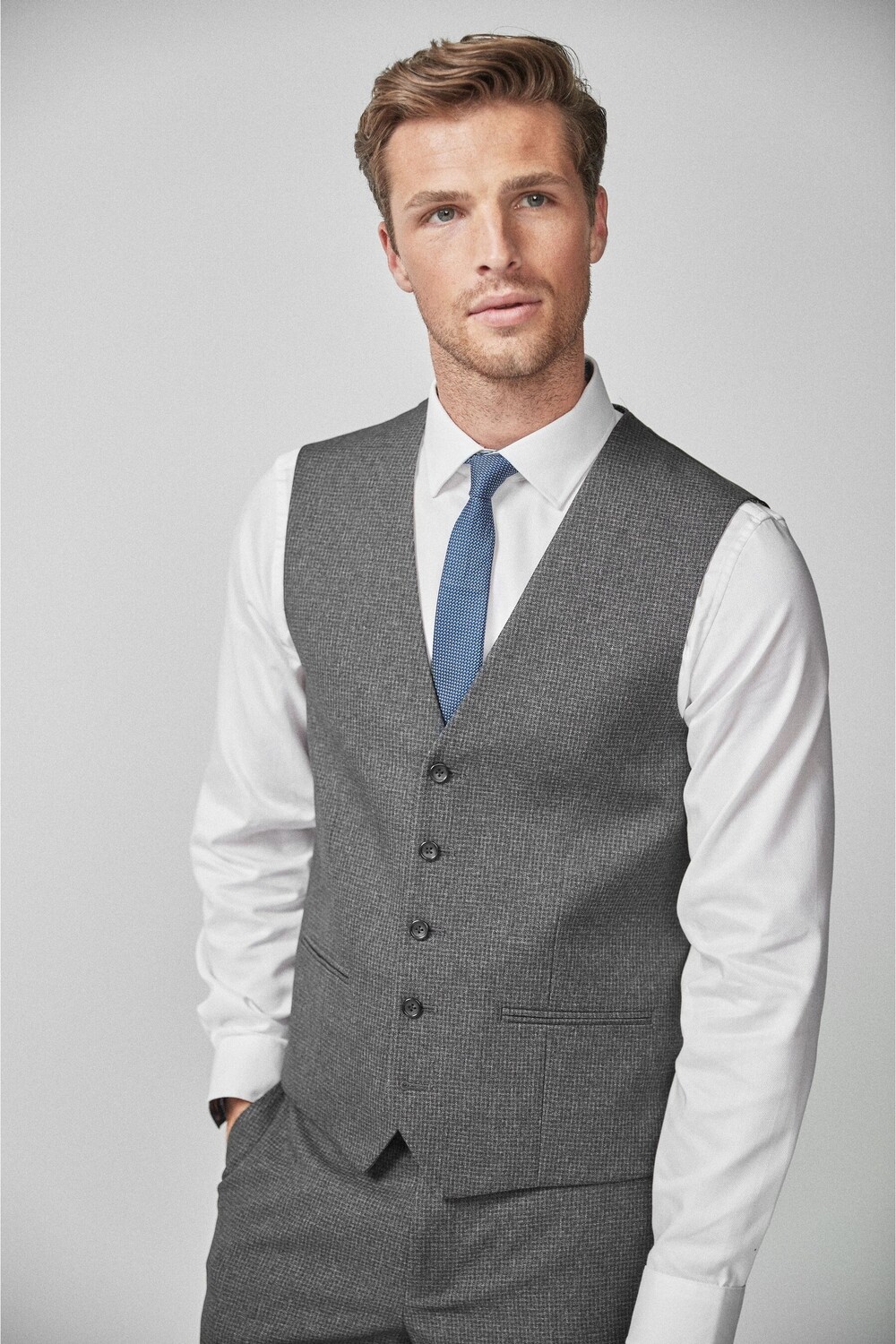 Жилет в ломаную клетку Next, серый
Жилет в ломаную клетку Next, серый