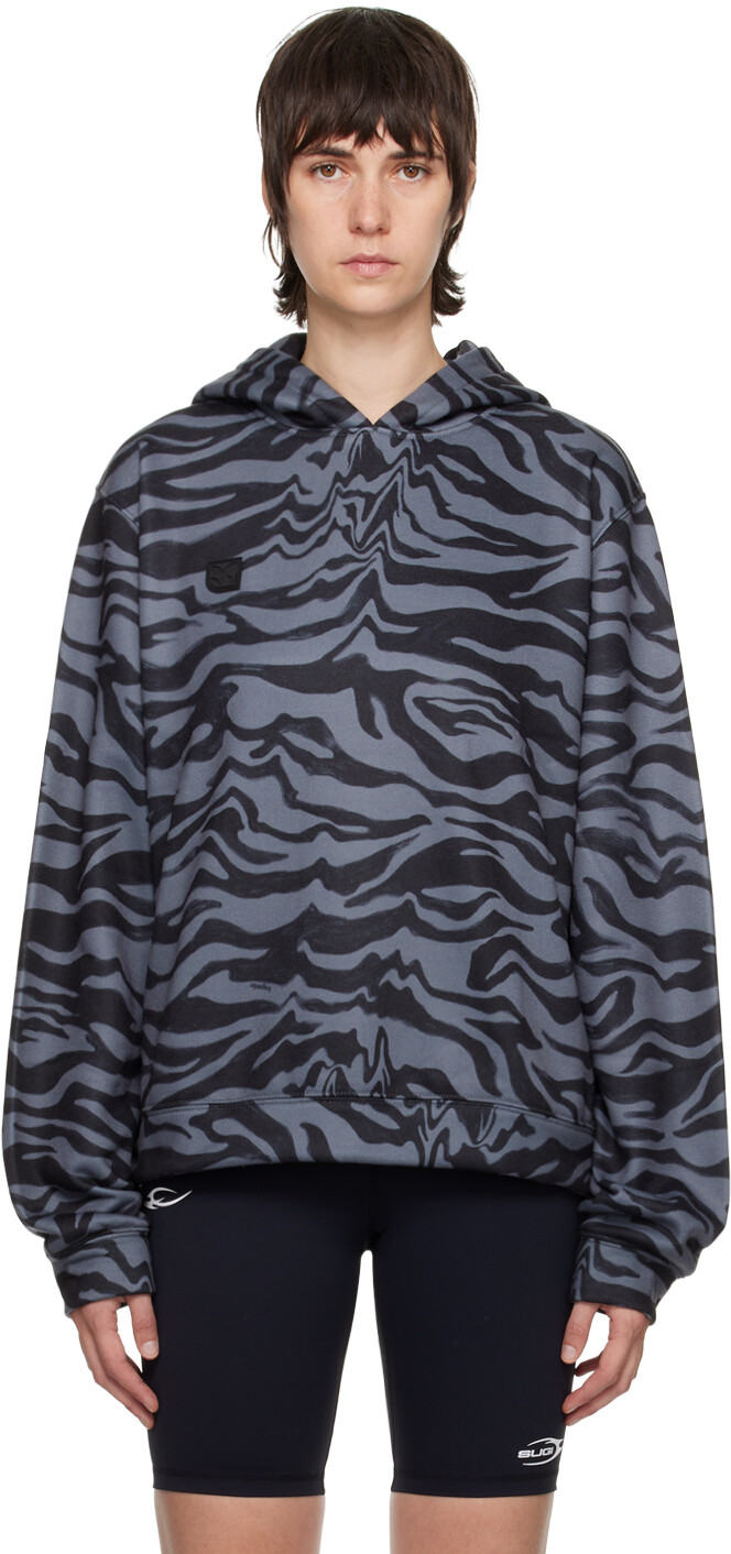 Серый худи с принтом lesugiatelier
Серый худи с принтом lesugiatelier