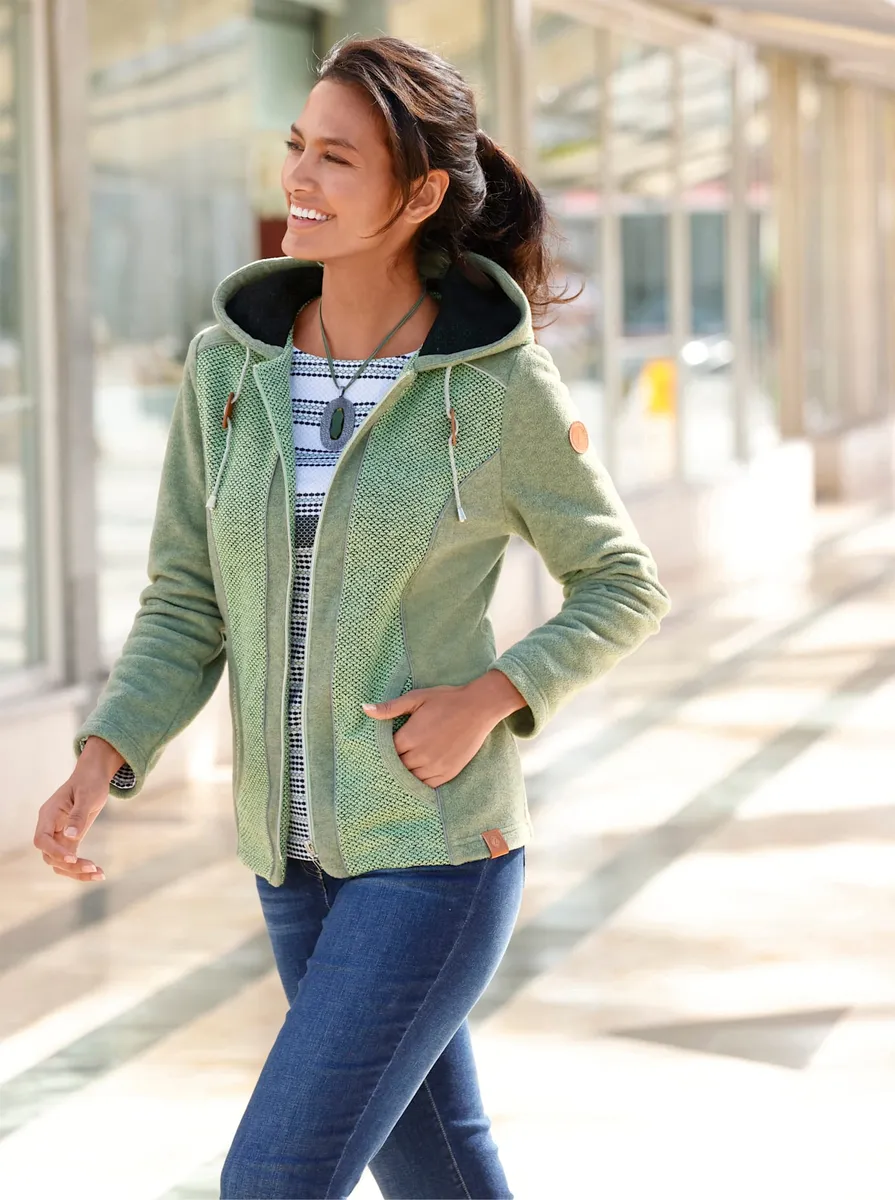 Флисовая куртка с капюшоном в стиле casual Casual Looks, цвет Reseda 
Флисовая куртка с капюшоном в стиле casual Casual Looks, цвет Reseda