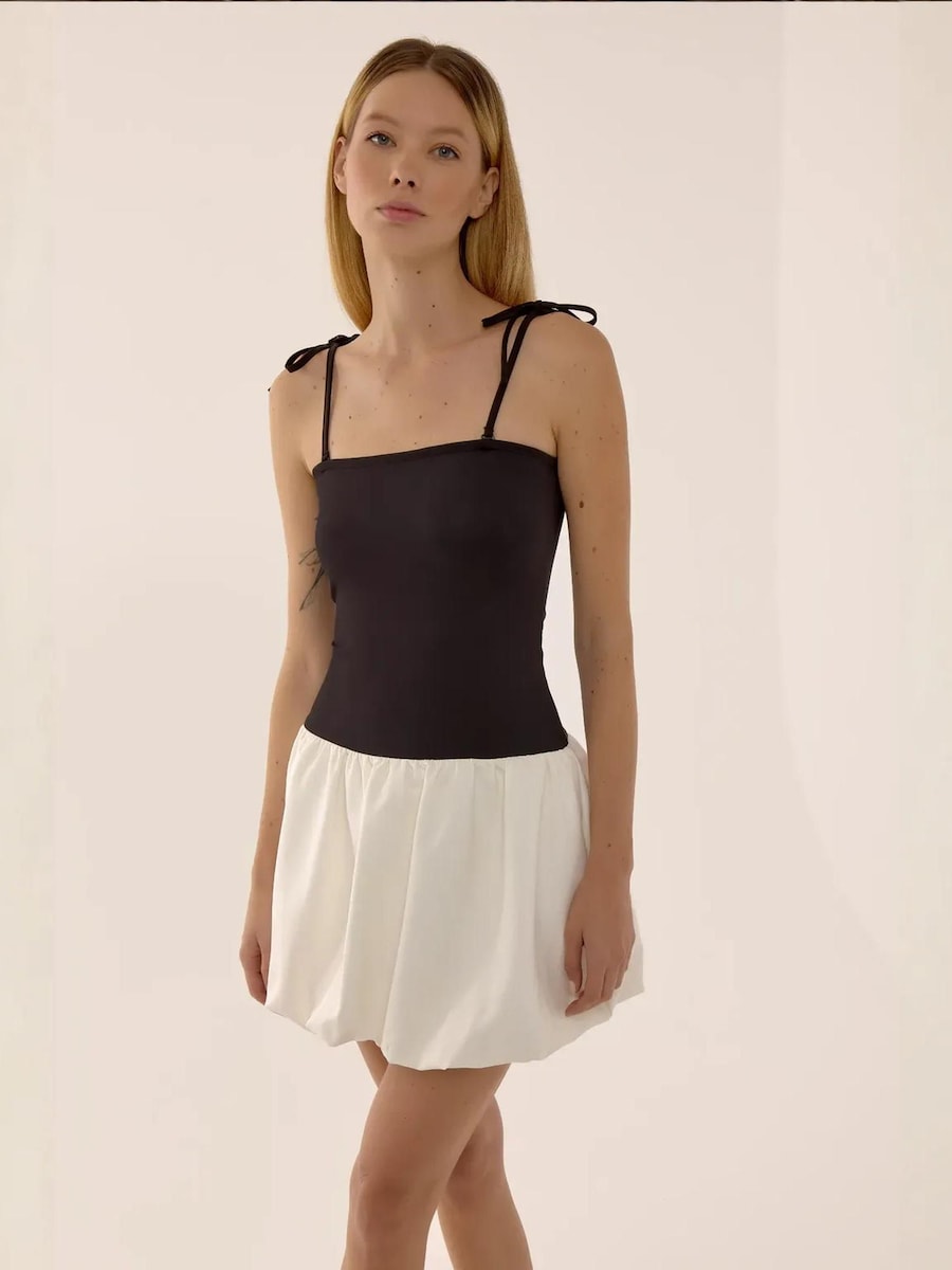 Платье Hiccup, черный/белый
Платье Hiccup, черный/белый