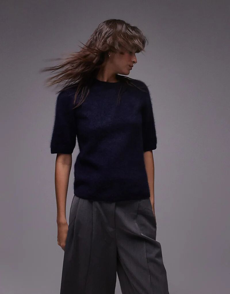 Шерстяной супермягкий плюшевый трикотажный свитер ARKET с круглым вырезом синего цвета
Шерстяной супермягкий плюшевый трикотажный свитер ARKET с круглым вырезом синего цвета