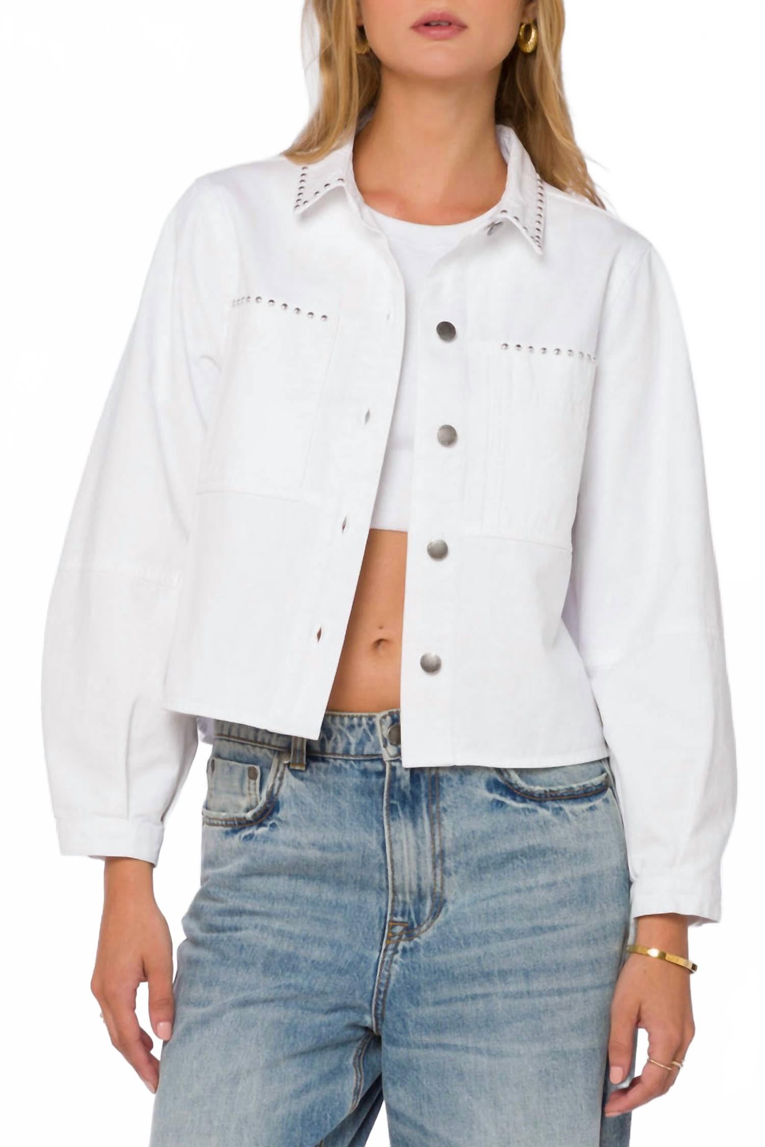 Куртка Cathy с рукавами-фонариками в белом цвете Velvet Heart
Куртка Cathy с рукавами-фонариками в белом цвете Velvet Heart