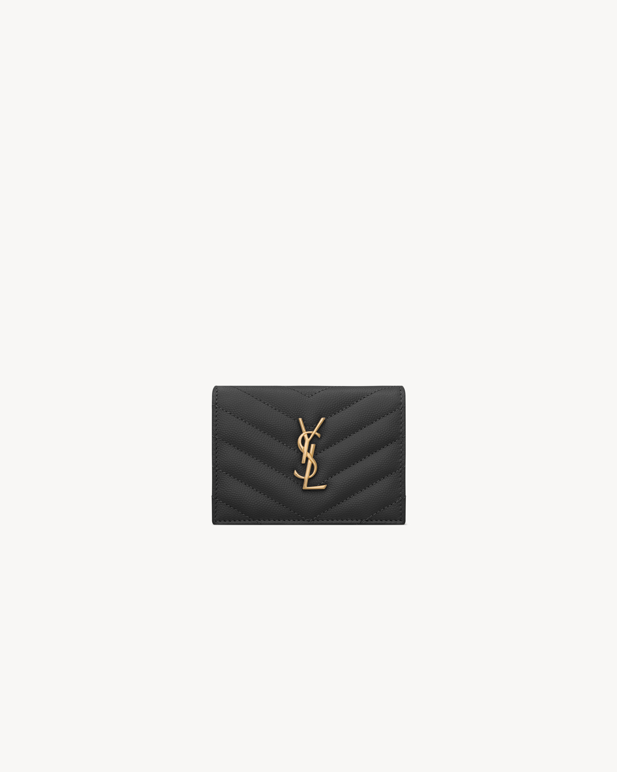 Картхолдер с клапаном Cassandre из кожи Grain de Poudre с простежкой Matelasse Saint Laurent, черный
Картхолдер с клапаном Cassandre из кожи Grain de Poudre с простежкой Matelasse Saint Laurent, черный