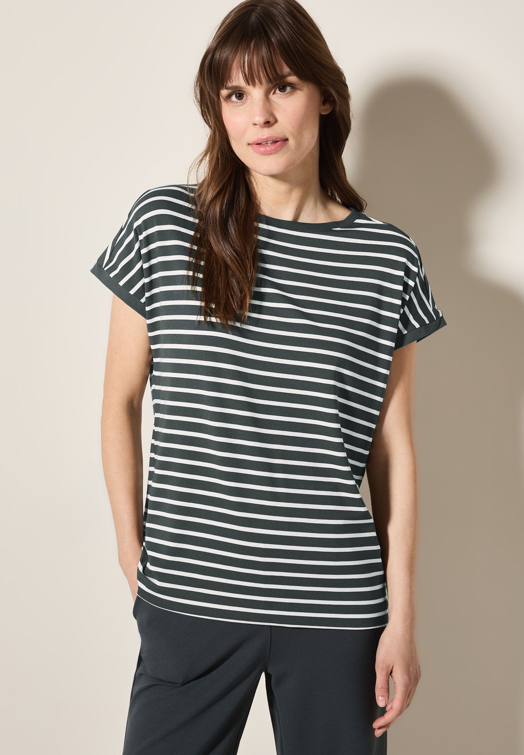 Футболка с принтом Cecil, темно-зеленый
Футболка с принтом Cecil, темно-зеленый