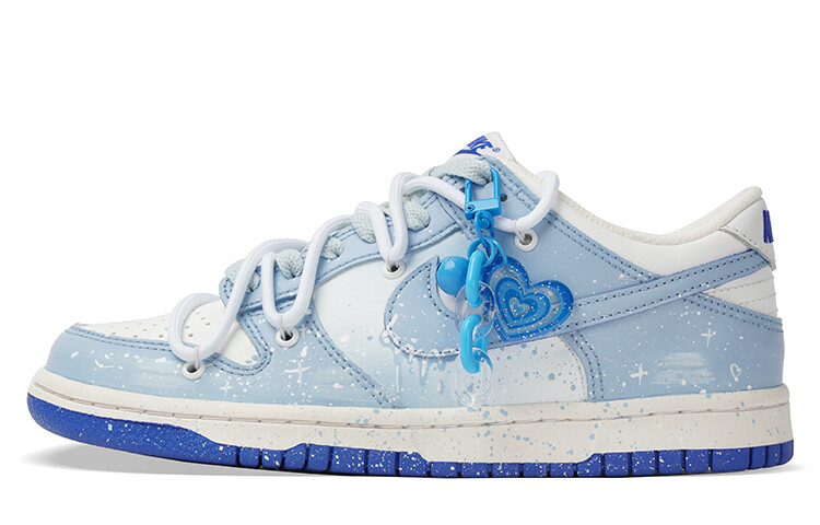 Кроссовки Nike Dunk Skateboarding Shoes Women's Low-top White/Royal Blue/Fern Green, синий/белый
Кроссовки Nike Dunk Skateboarding Shoes Women's Low-top White/Royal Blue/Fern Green, синий/белый