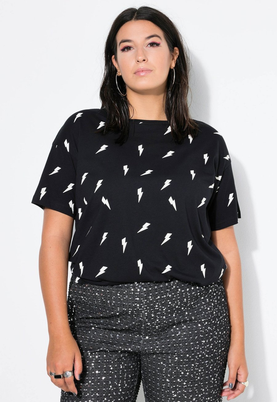 Футболка Studio Untold BLITZ-MUSTER HALBARM, Black
Футболка Studio Untold BLITZ-MUSTER HALBARM, Black