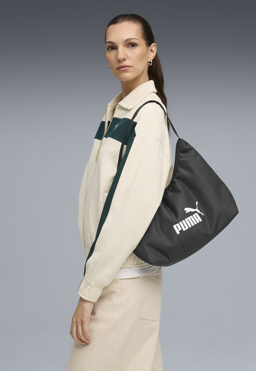 Сумка Puma BASE 7,5 L SLOUCHY , Black
Сумка Puma BASE 7,5 L SLOUCHY , Black