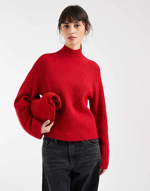Красный вязаный джемпер GAP soft touch
Красный вязаный джемпер GAP soft touch