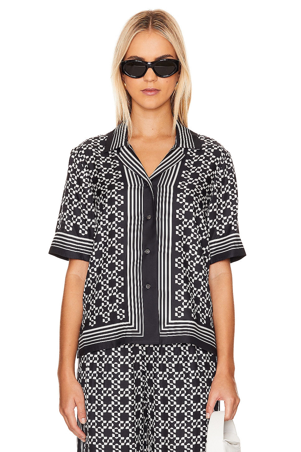 Рубашка koda на пуговицах Simkhai, черный
Рубашка koda на пуговицах Simkhai, черный