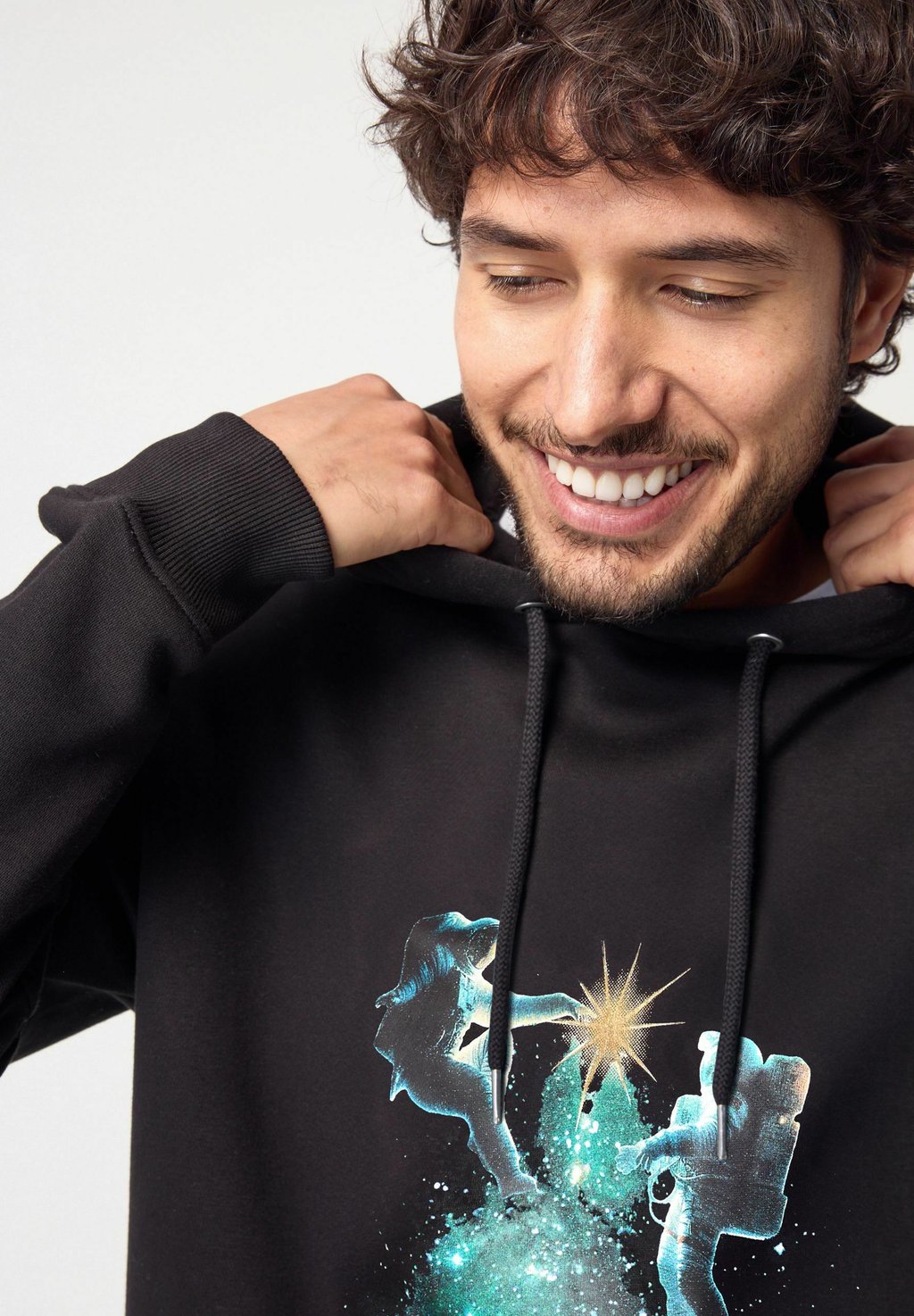 Толстовка OVERHEAD CHRISTMAS Next, черный
Толстовка OVERHEAD CHRISTMAS Next, черный