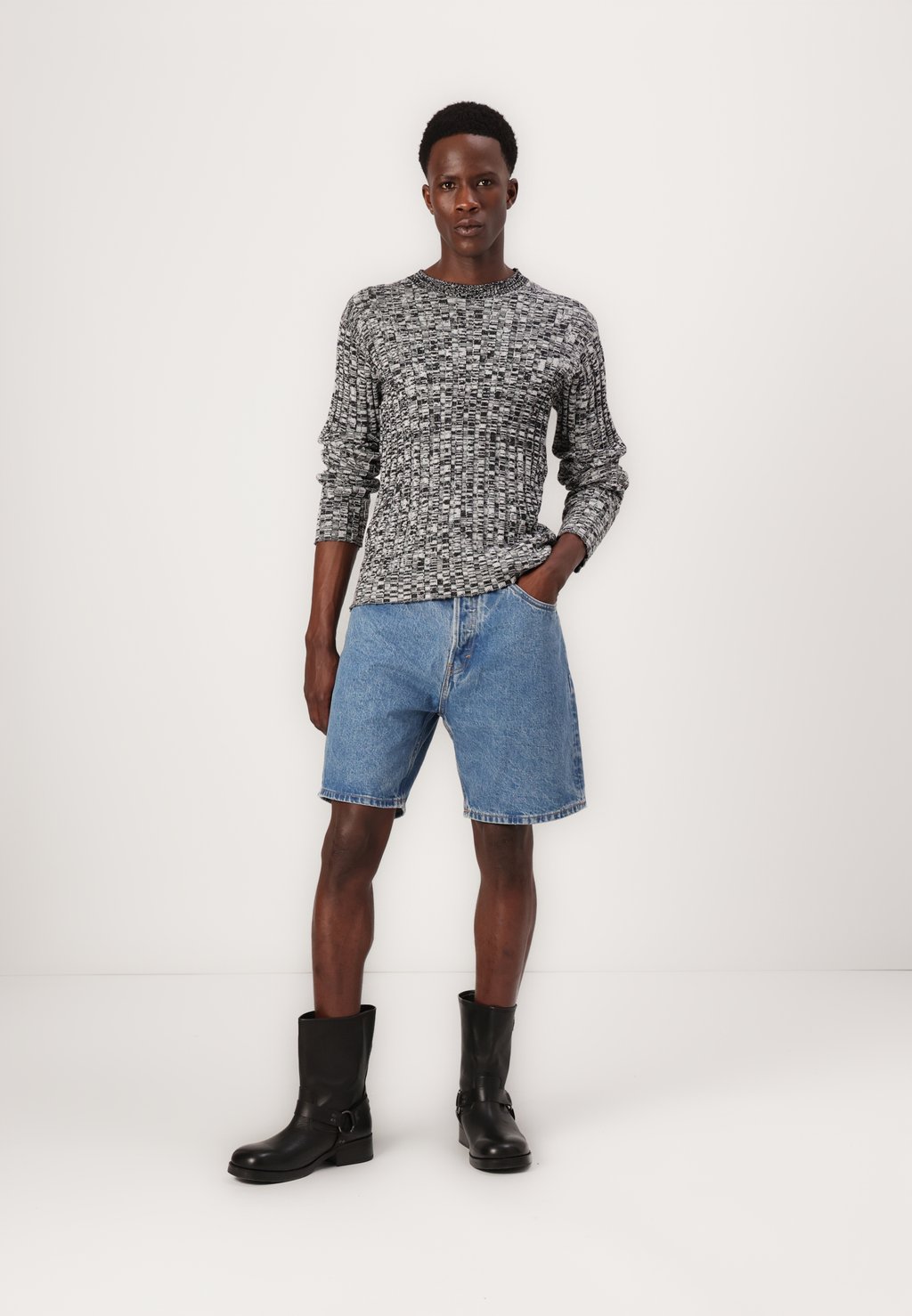 Джемпер RASMUS SLIM MELANGE Weekday, черный
Джемпер RASMUS SLIM MELANGE Weekday, черный