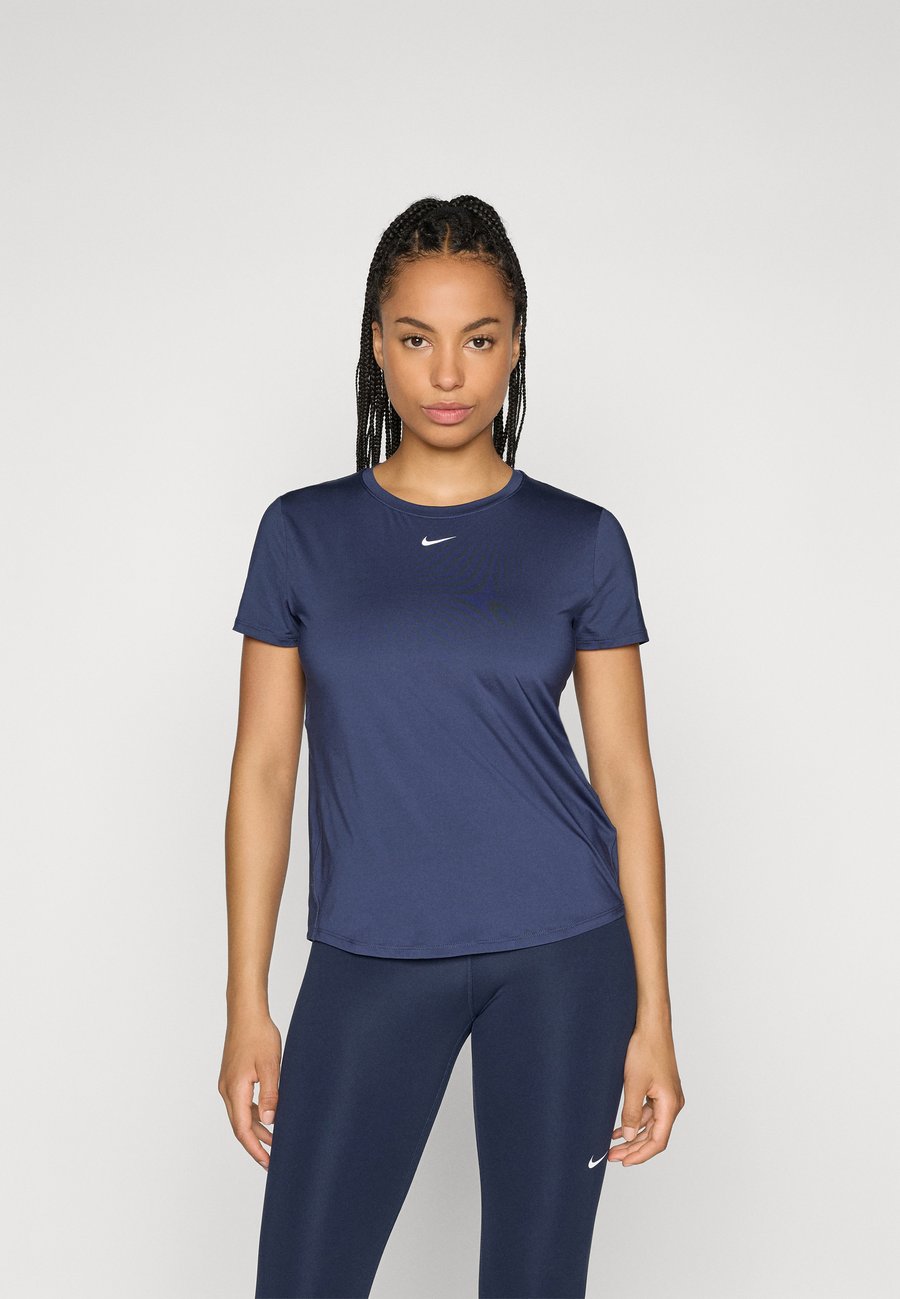 Футболка Nike Performance ONE CLASSIC TOP, Midnight Navy/White/Dark Blue, Белый, Футболка Nike Performance ONE CLASSIC TOP, Midnight Navy/White/Dark Blue
Футболка Nike Performance ONE CLASSIC TOP, Midnight Navy/White/Dark Blue, Белый, Футболка Nike Performance ONE CLASSIC TOP, Midnight Navy/White/Dark Blue