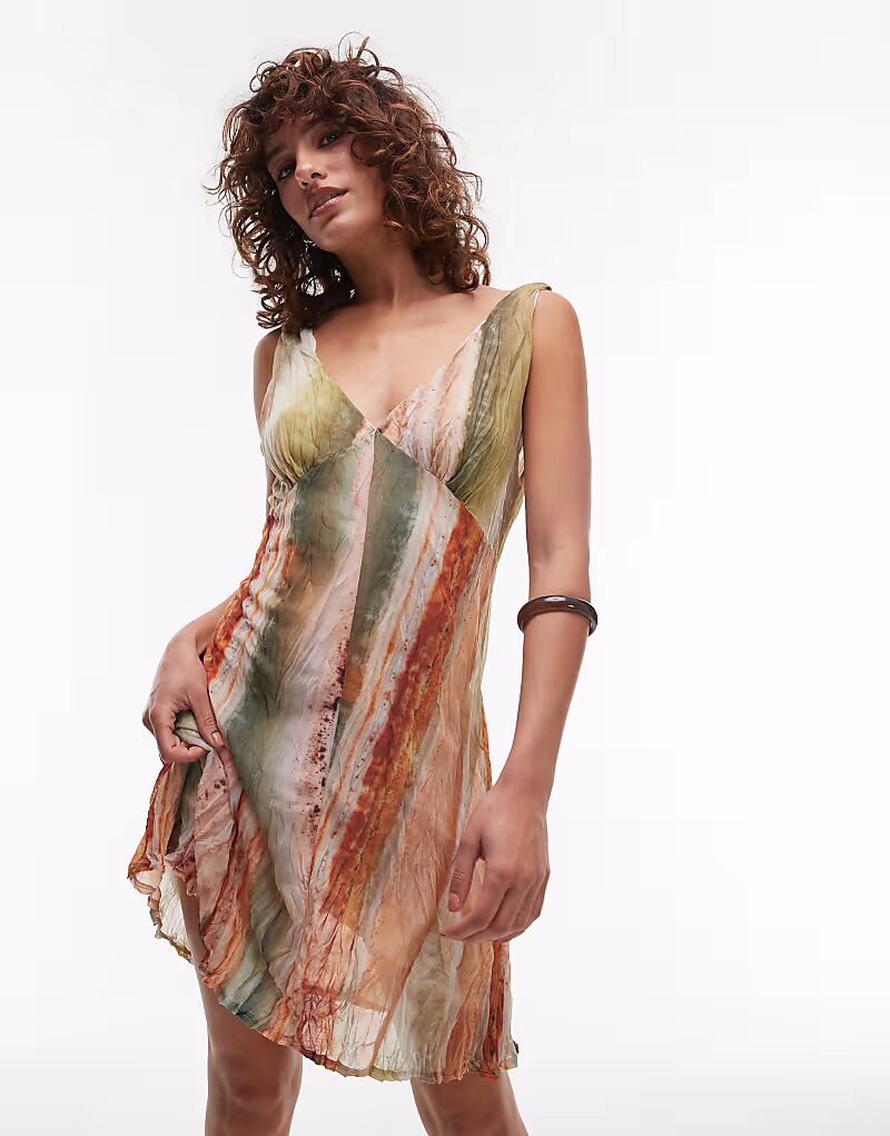 Topshop сетчатый принт с v-образным вырезом мини-платье с развевающейся отделкой в нескольких цветах
Topshop сетчатый принт с v-образным вырезом мини-платье с развевающейся отделкой в нескольких цветах