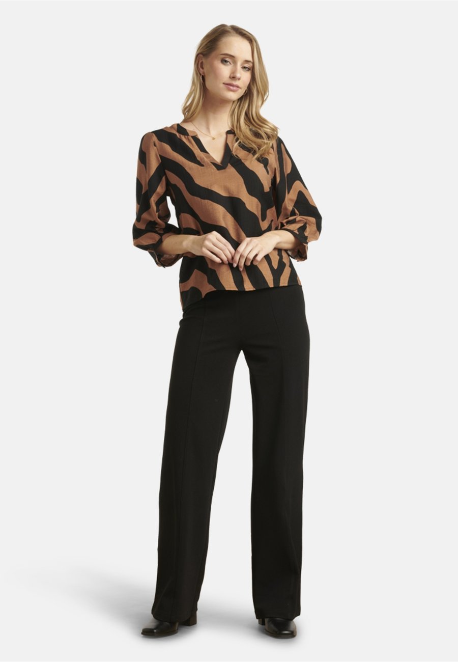 Блуза Smashed Lemon Blouse, Brown - Black/Brown
Блуза Smashed Lemon Blouse, Brown - Black/Brown