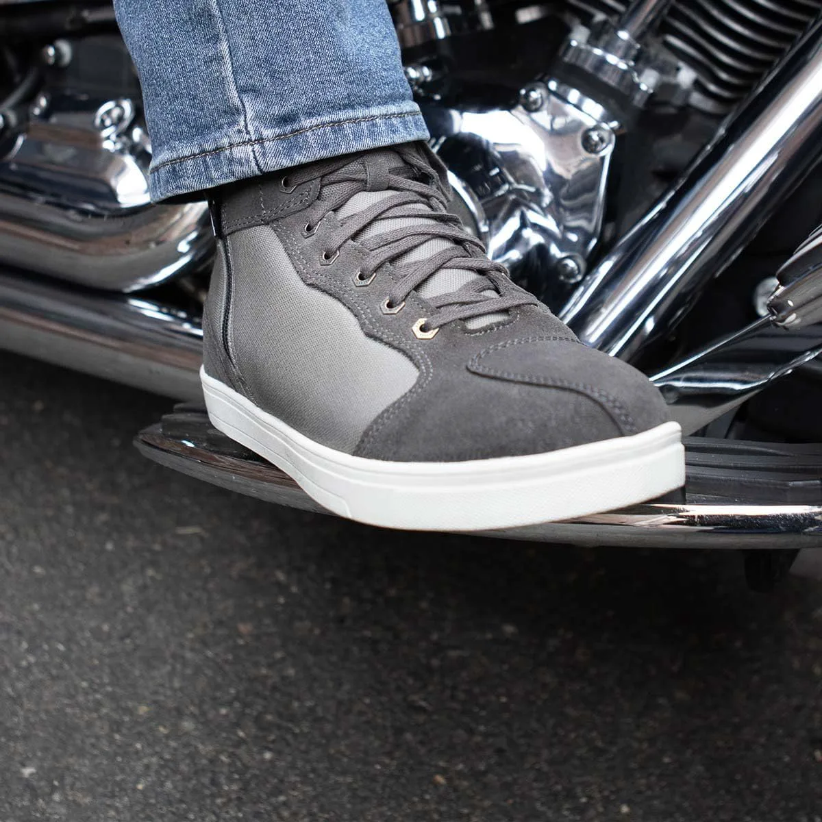 Мужские мотоциклетные ботинки Milwaukee Leather - усиленная подошва, стелька с контролем климата, противоскользящая подошва, серый
Мужские мотоциклетные ботинки Milwaukee Leather - усиленная подошва, стелька с контролем климата, противоскользящая подошва, серый