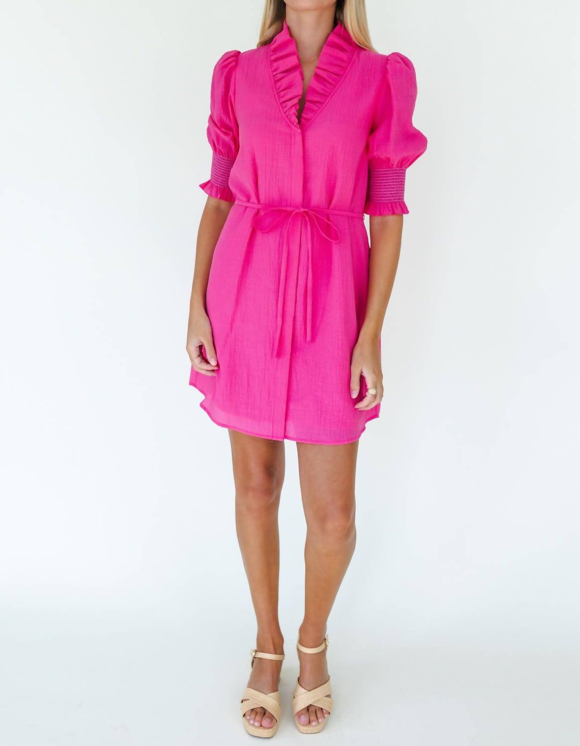 Мини-платье Harper в розовом цвете фанданго Mary George
Мини-платье Harper в розовом цвете фанданго Mary George