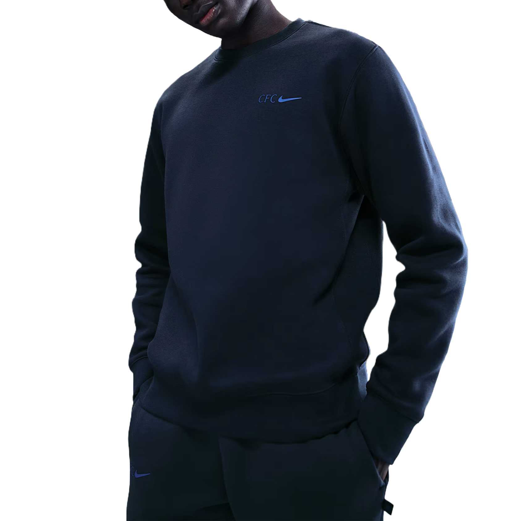 Футболка Chelsea Fc Club с круглым вырезом для мужчин Nike, синий
Футболка Chelsea Fc Club с круглым вырезом для мужчин Nike, синий