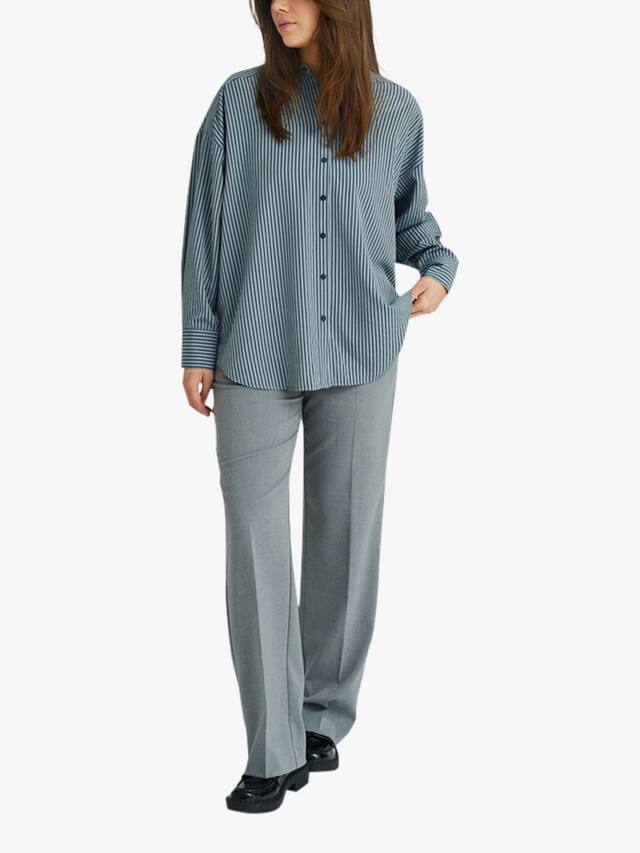 Рубашка Leila в полоску A-VIEW, Navy Blue
Рубашка Leila в полоску A-VIEW, Navy Blue