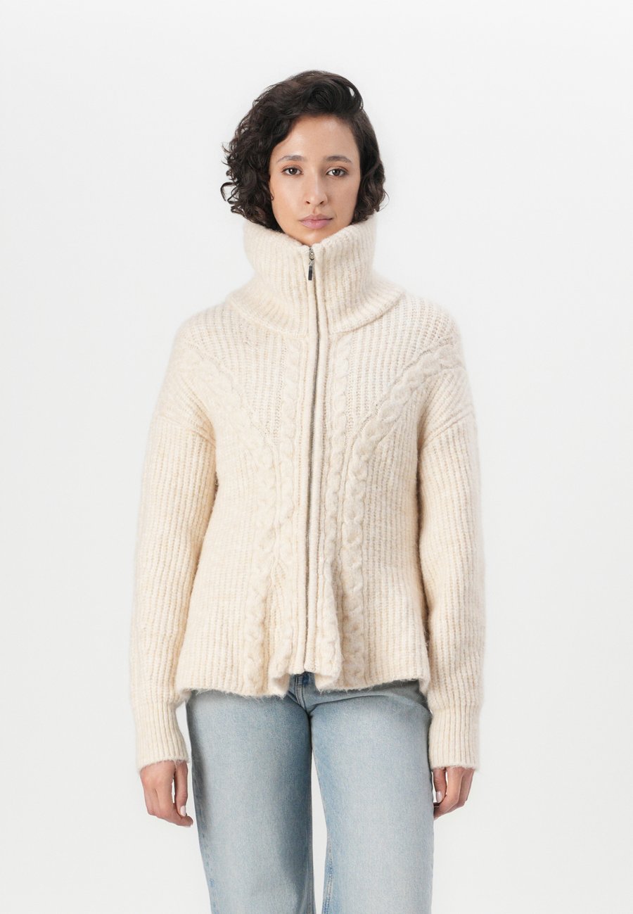 Кардиган YAS YASZIRA, Birch/Off-White
Кардиган YAS YASZIRA, Birch/Off-White