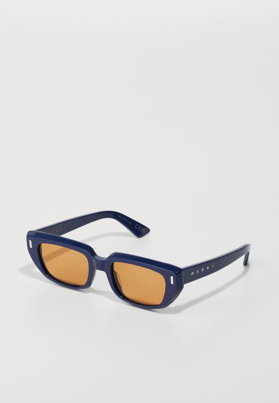 Солнцезащитные очки Marni ETEZEA DEEP BLUE UNISEX, Deep Blue/Dark Blue
Солнцезащитные очки Marni ETEZEA DEEP BLUE UNISEX, Deep Blue/Dark Blue