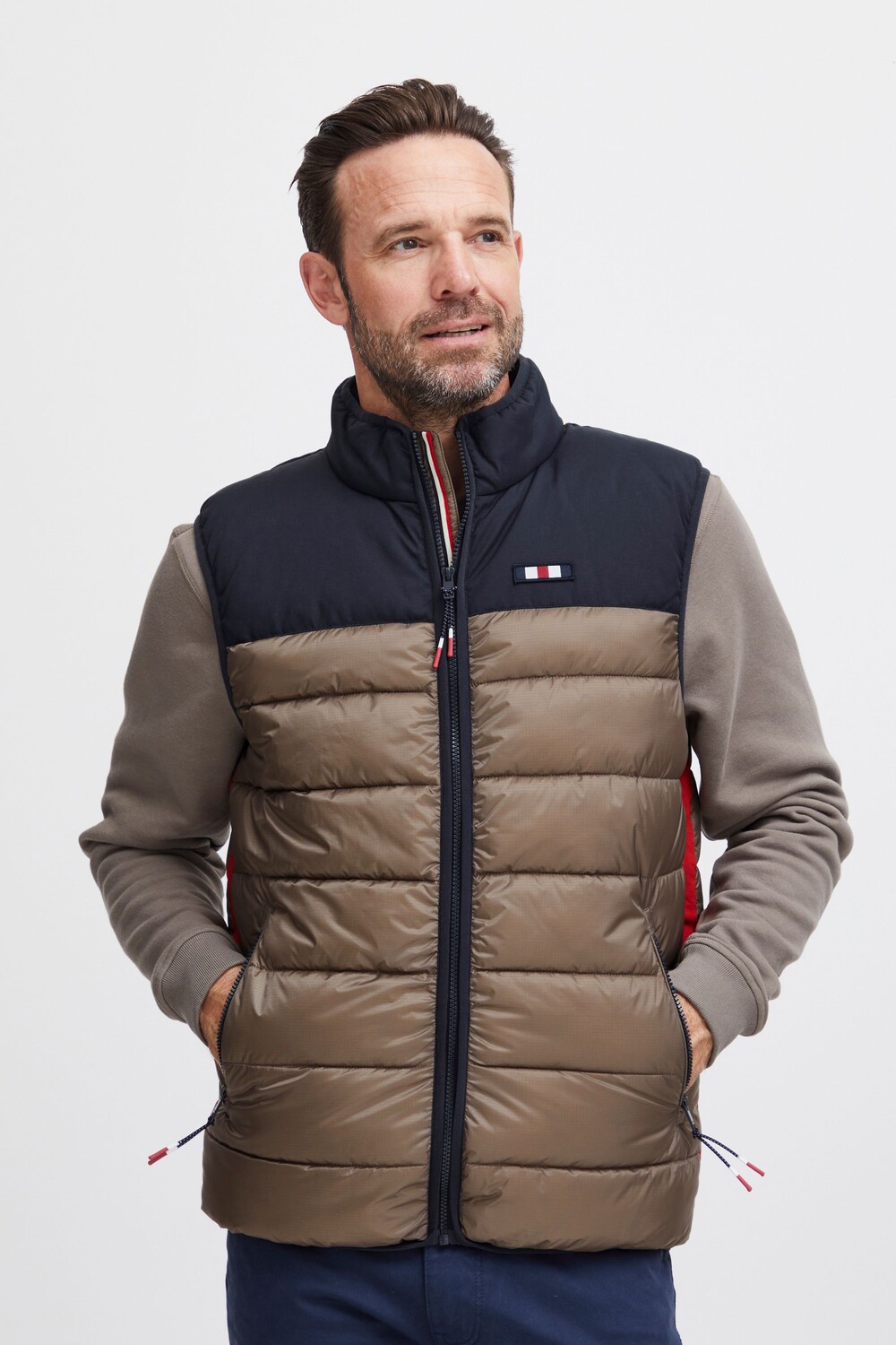 Утепленный жилет FQ1924 FQVinncent 2 colour padded waistcoat 21900507, зеленый
Утепленный жилет FQ1924 FQVinncent 2 colour padded waistcoat 21900507, зеленый