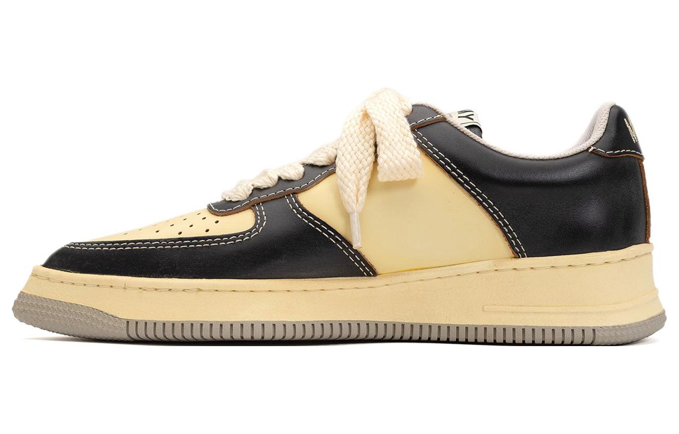 MIHARA YASUHIRO Кеды Maison Rosy с заострённым носком из кожи черно-белые, цвет Black White
MIHARA YASUHIRO Кеды Maison Rosy с заострённым носком из кожи черно-белые, цвет Black White