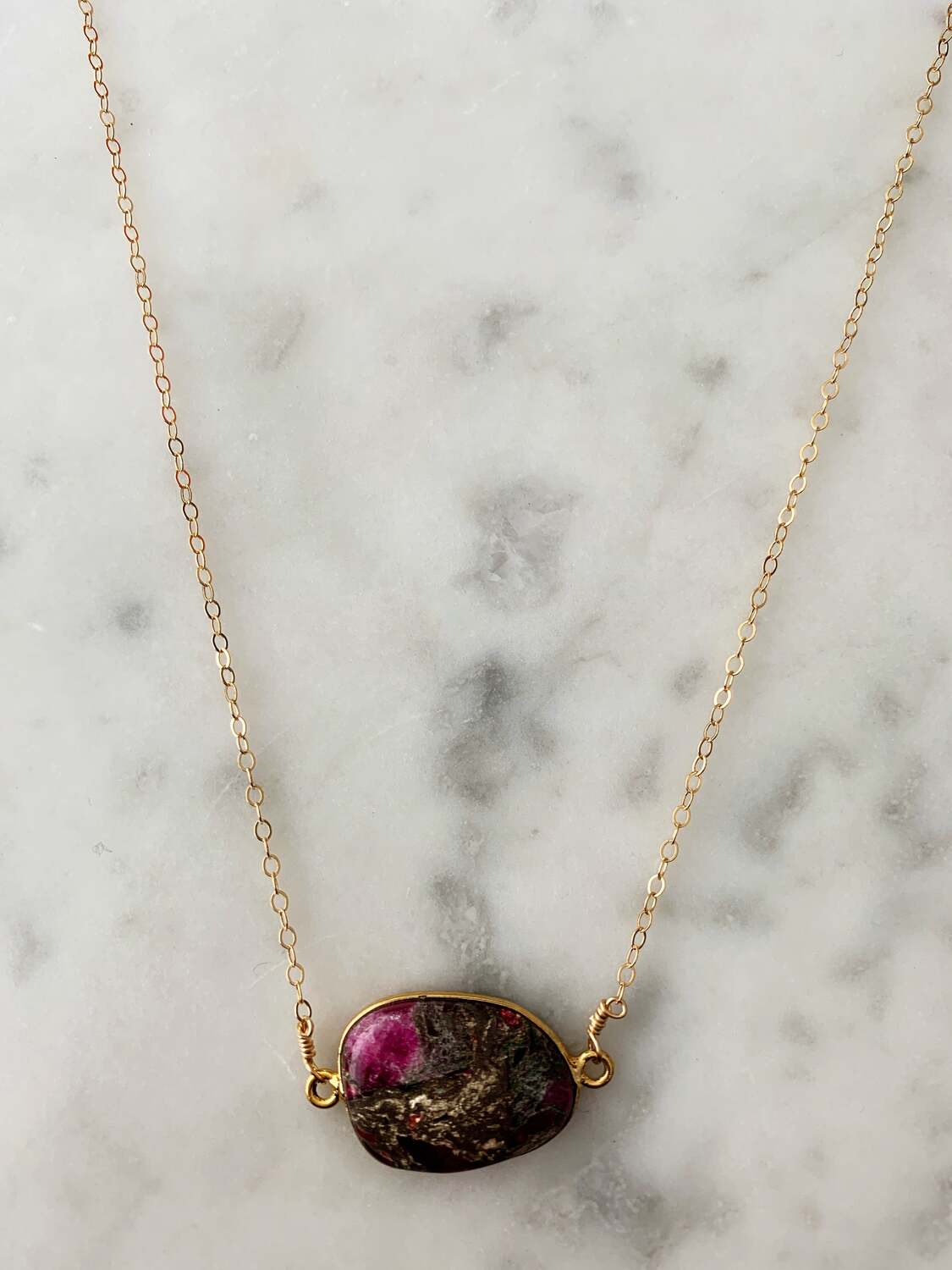 Ожерелье Mrs. Parker Demi Fine в цвете Red Mojave Copper Turquoise A Blonde And Her Bag, Red/14K Gold Filled
Ожерелье Mrs. Parker Demi Fine в цвете Red Mojave Copper Turquoise A Blonde And Her Bag, Red/14K Gold Filled