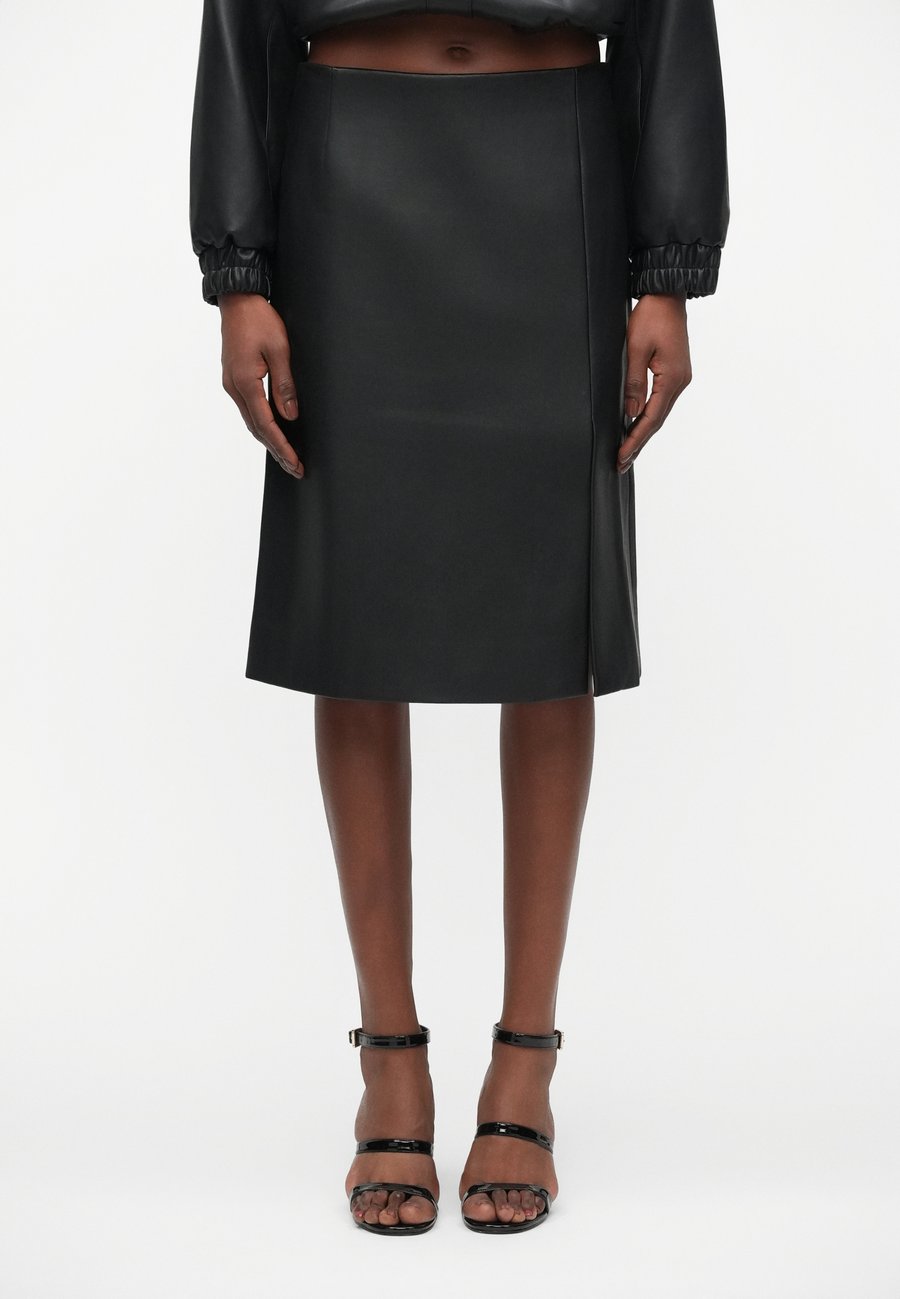 Юбка DESIGNERS REMIX BROOM, Black
Юбка DESIGNERS REMIX BROOM, Black