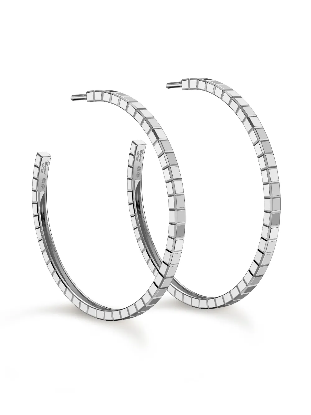 Серьги Ice Cube из белого золота Chopard
Серьги Ice Cube из белого золота Chopard