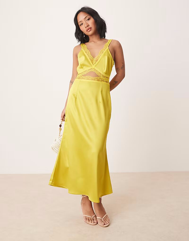 Платье мидакси из атласа Never Fully Dressed Petite Mimi с вырезами из кружева оливкового цвета
Платье мидакси из атласа Never Fully Dressed Petite Mimi с вырезами из кружева оливкового цвета