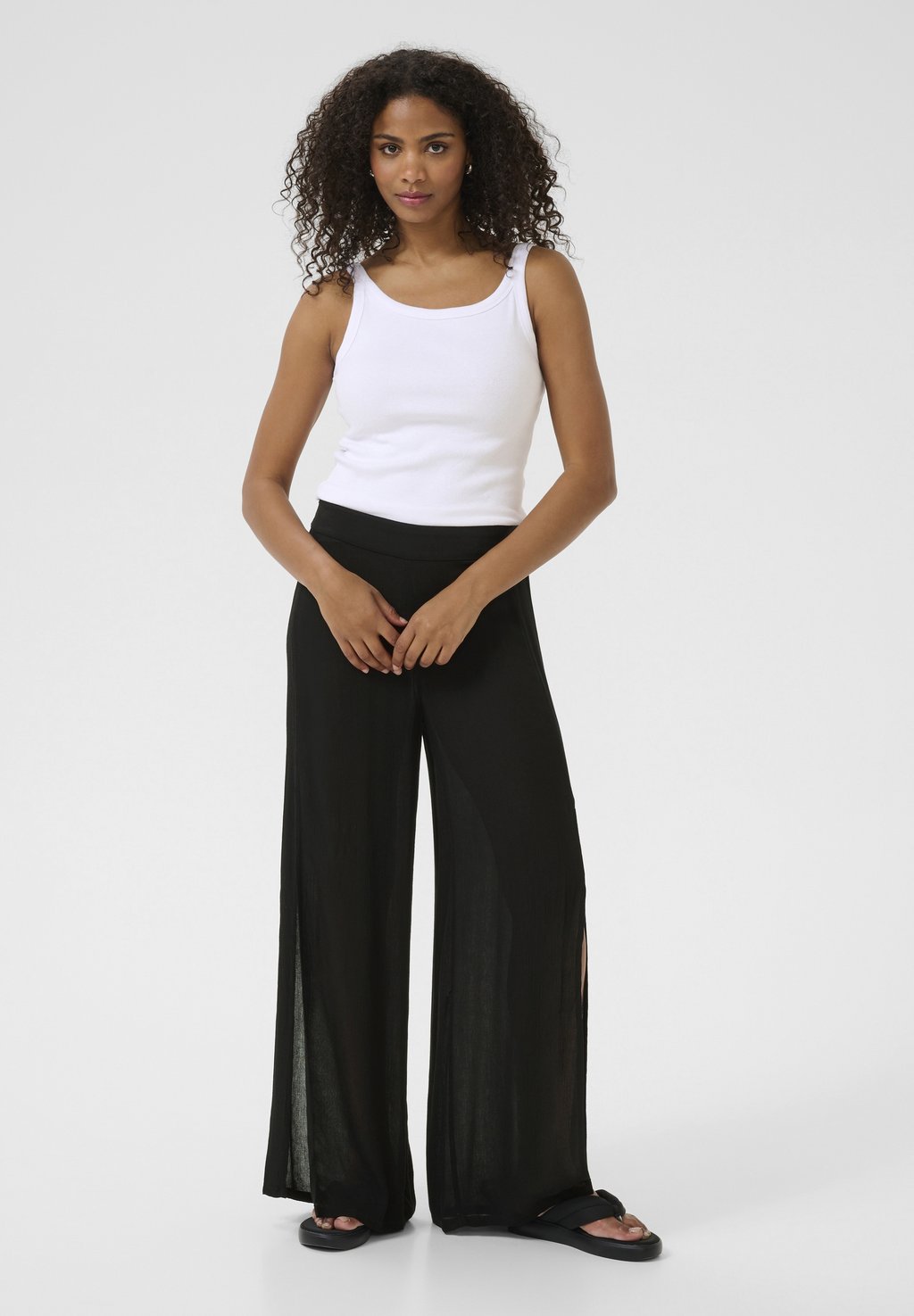 Брюки KADAISY AMBER Kaffe, цвет Black Deep
Брюки KADAISY AMBER Kaffe, цвет Black Deep