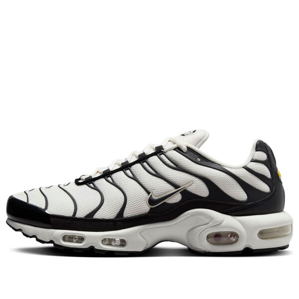 Кроссовки air max plus essential Nike, белый
Кроссовки air max plus essential Nike, белый
