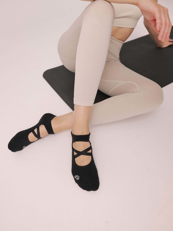 OCEANSAPART Носки Brandy в смешанном цвете (черный/светло-серый меланж)
OCEANSAPART Носки Brandy в смешанном цвете (черный/светло-серый меланж)