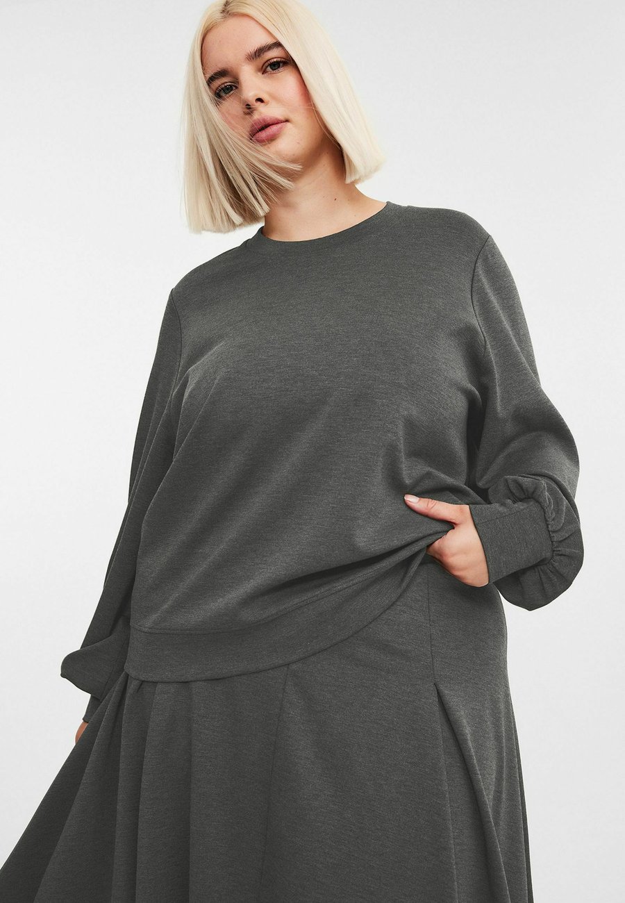 Толстовка XLNT by Kappahl WITH BALLOON SLEEVES, Dark Grey
Толстовка XLNT by Kappahl WITH BALLOON SLEEVES, Dark Grey