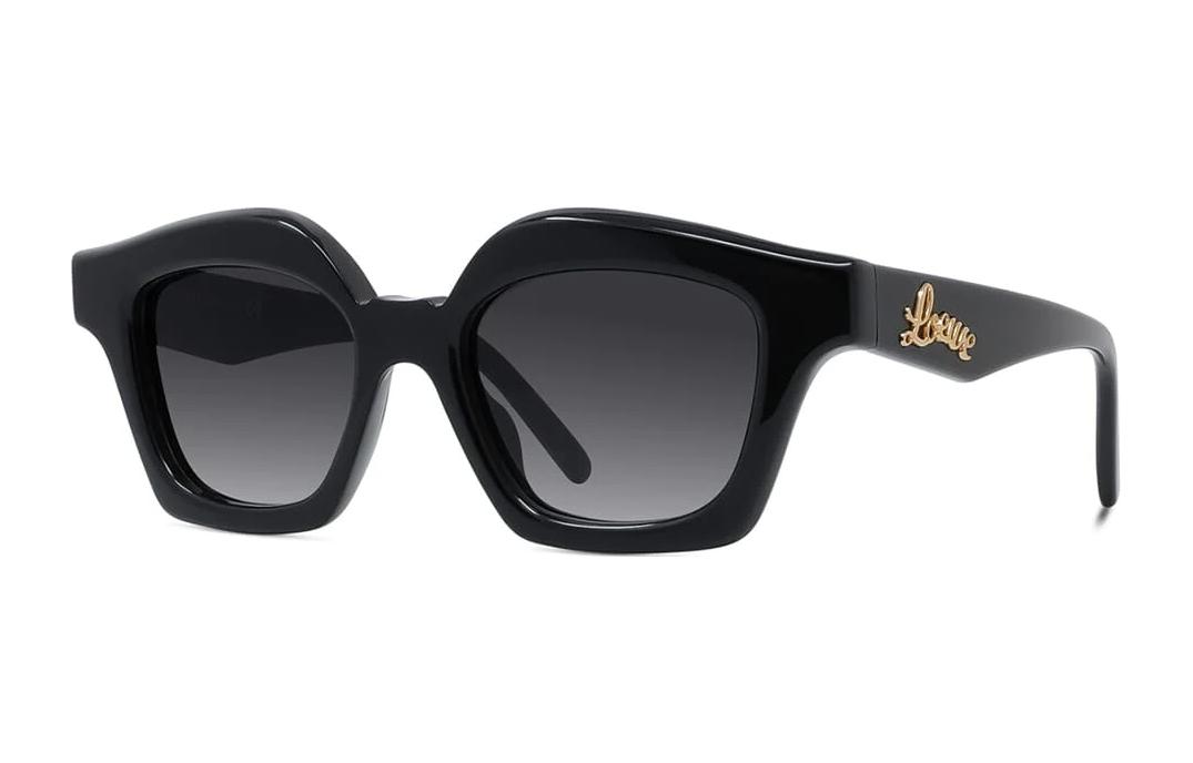 Ацетатные солнцезащитные очки неправильной формы женские черные LOEWE
Ацетатные солнцезащитные очки неправильной формы женские черные LOEWE