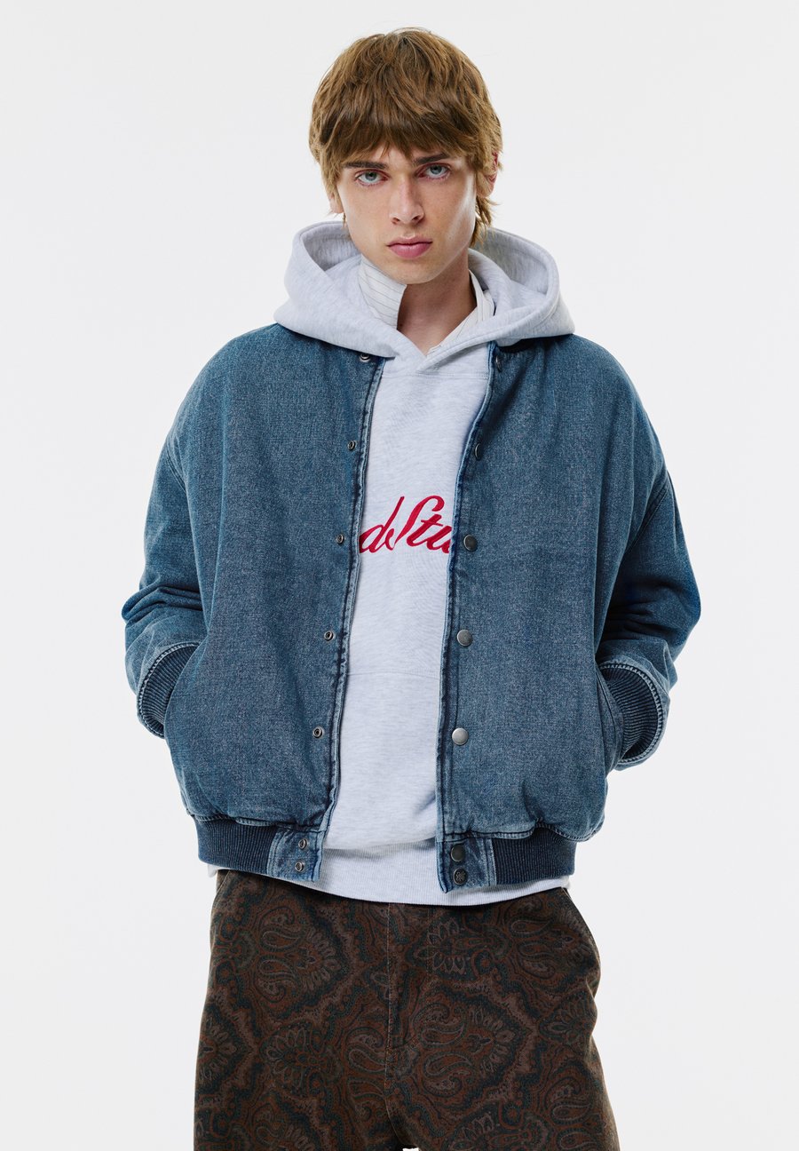 Куртка PULL&BEAR STWD, Blue Denim
Куртка PULL&BEAR STWD, Blue Denim