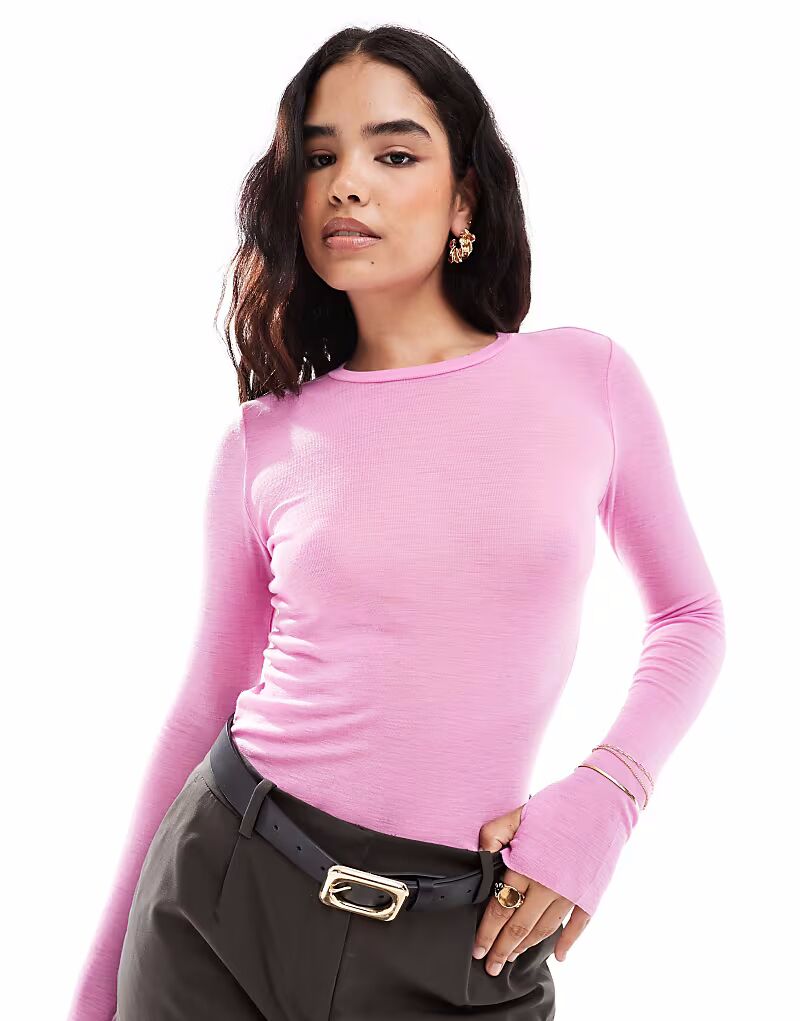 & Other Stories Топ с длинными рукавами из смеси мохера и шерсти с отверстием для большого пальца розового цвета
& Other Stories Топ с длинными рукавами из смеси мохера и шерсти с отверстием для большого пальца розового цвета