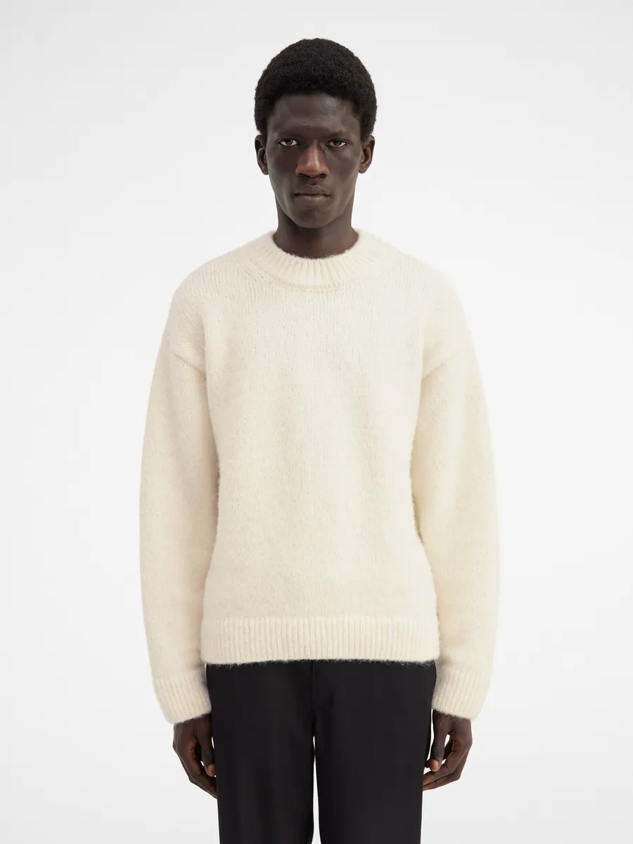 Жаккардовый с логотипом Ла Павана Jacquemus, белый
Жаккардовый с логотипом Ла Павана Jacquemus, белый