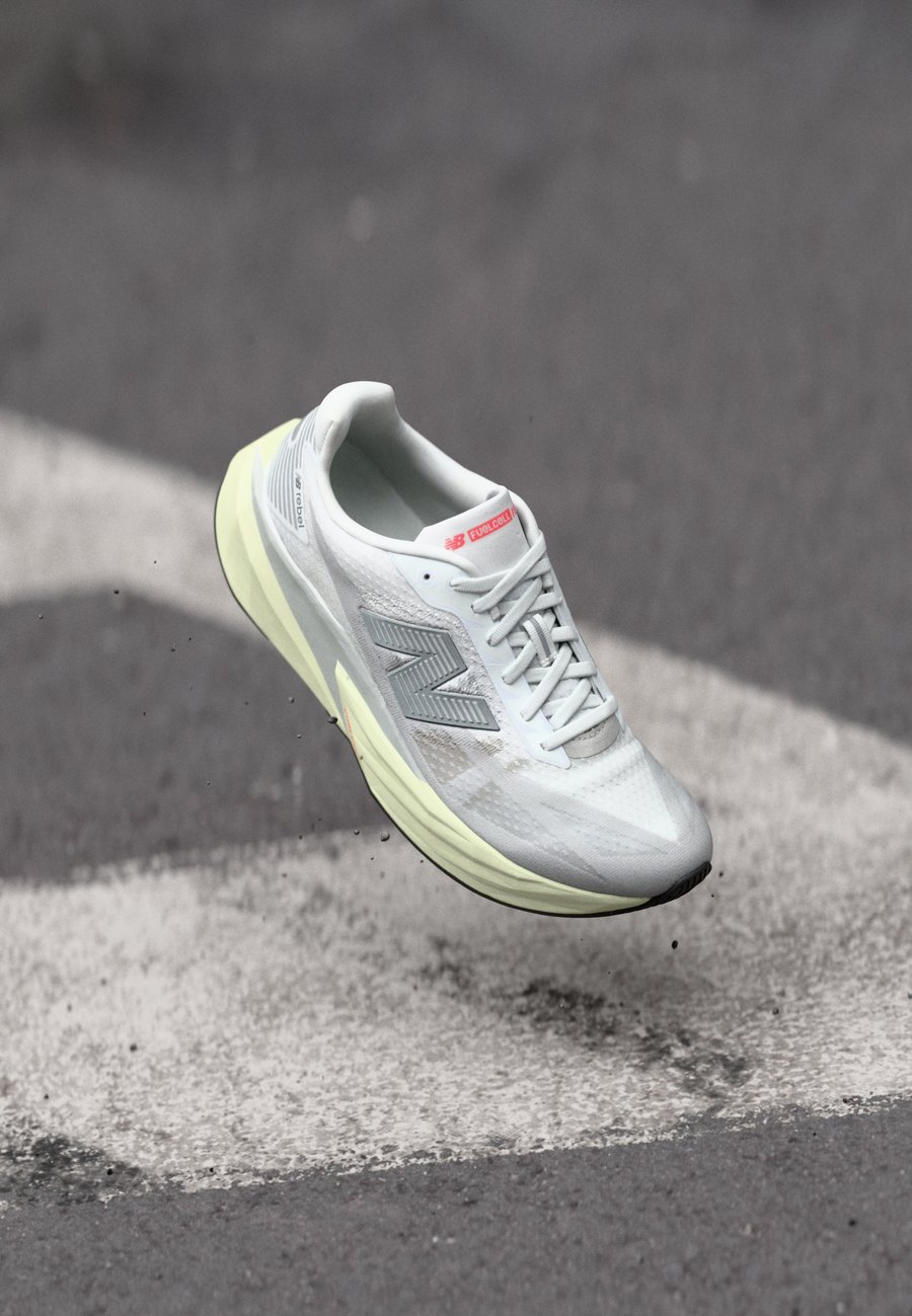 Кроссовки New Balance FUELCELL REBEL V5, Raincloud Mineral/White
Кроссовки New Balance FUELCELL REBEL V5, Raincloud Mineral/White