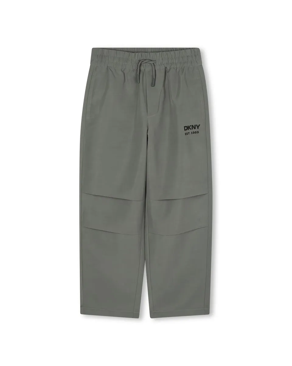 Детские однотонные брюки Dkny, темно-зеленый 
Детские однотонные брюки Dkny, темно-зеленый