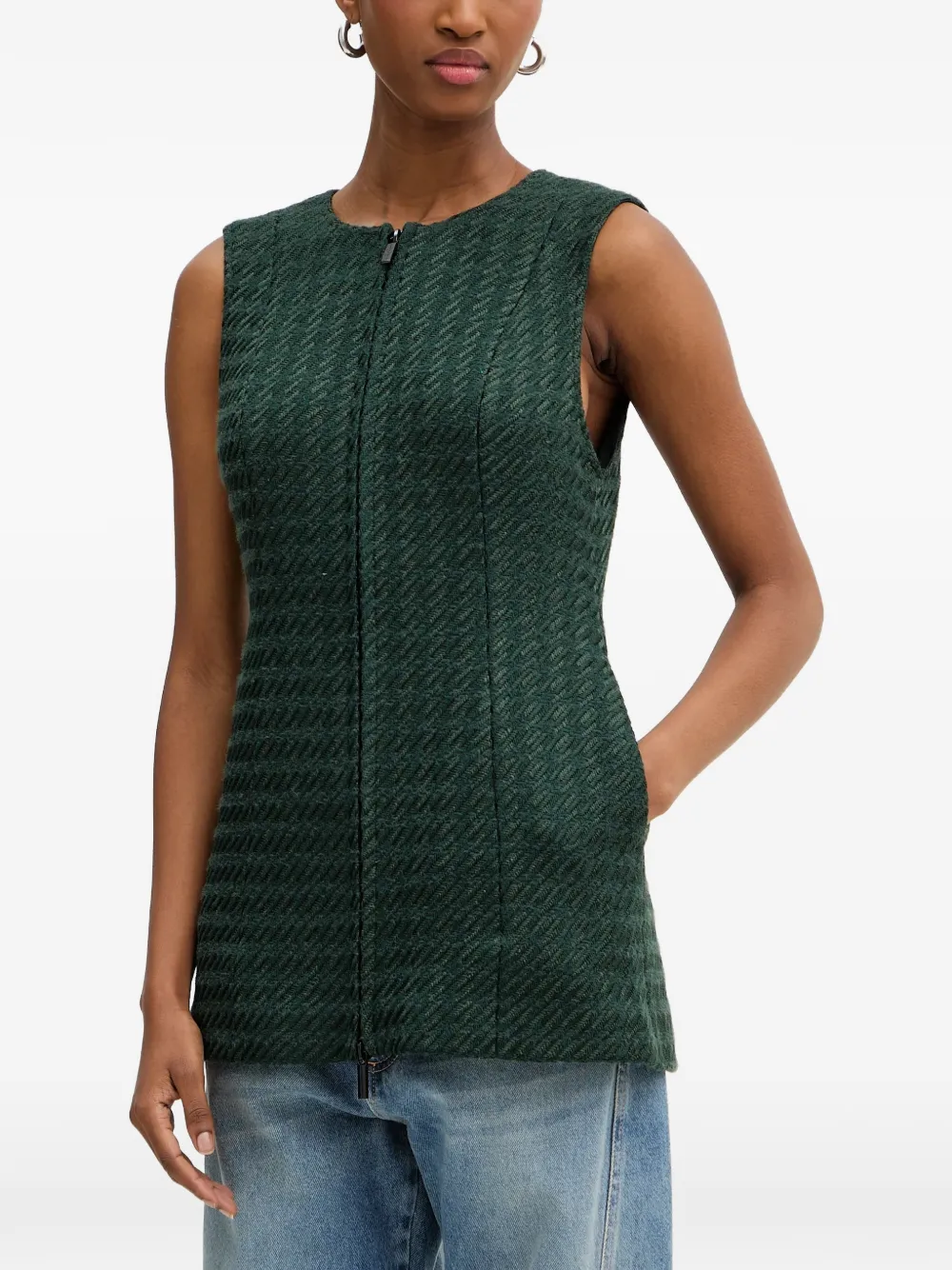 Топ из елочной ткани на молнии Armani Exchange, зеленый
Топ из елочной ткани на молнии Armani Exchange, зеленый