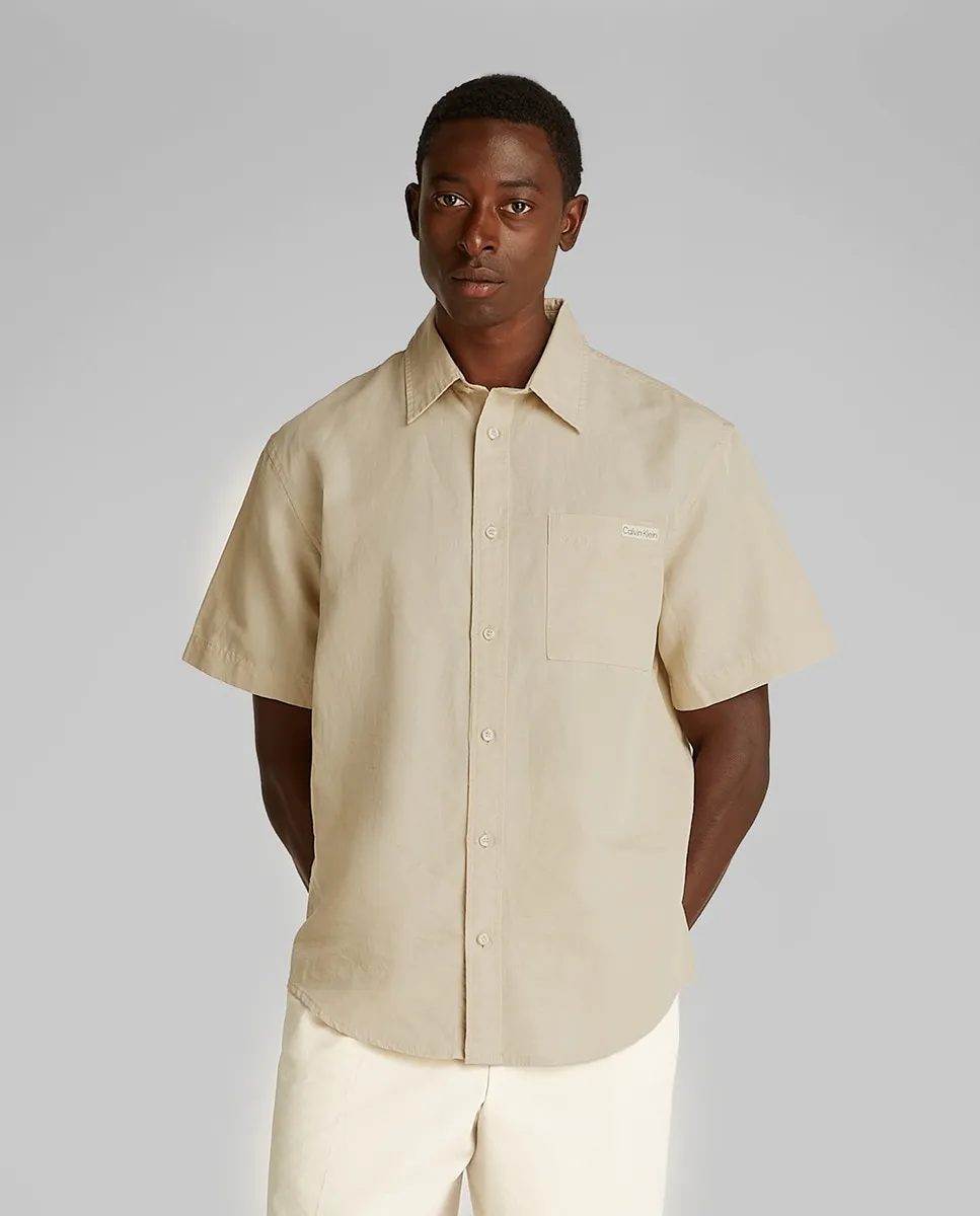 Мужская льняная рубашка с коротким рукавом Calvin Klein Jeans, бежевый
Мужская льняная рубашка с коротким рукавом Calvin Klein Jeans, бежевый