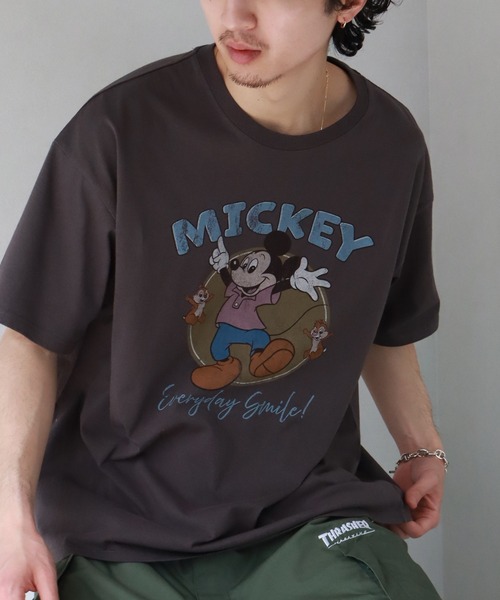 Футболка с коротким рукавом, винтажная, с принтом Disney, черная
Футболка с коротким рукавом, винтажная, с принтом Disney, черная