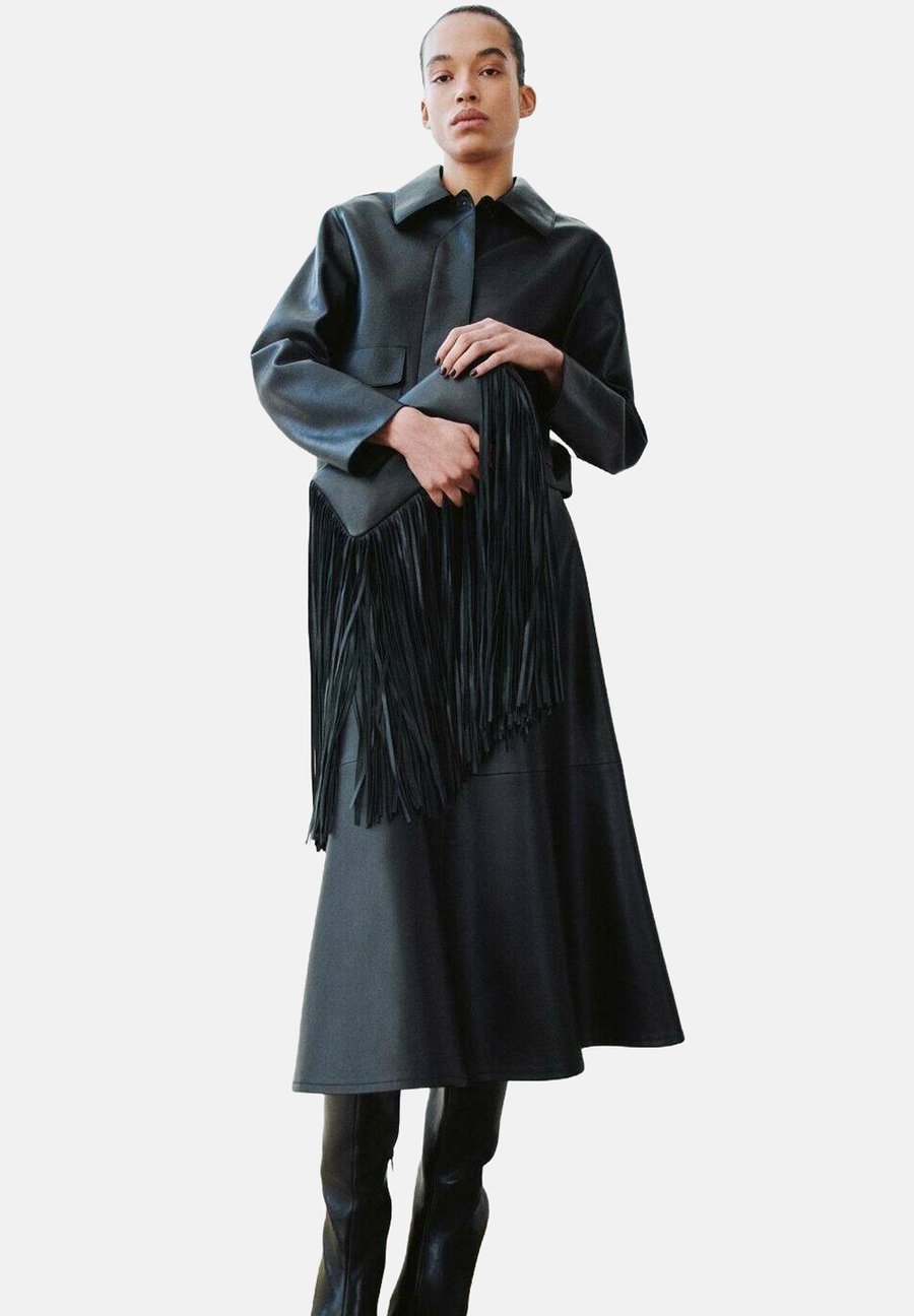 Юбка Mango A-line skirt, Black
Юбка Mango A-line skirt, Black