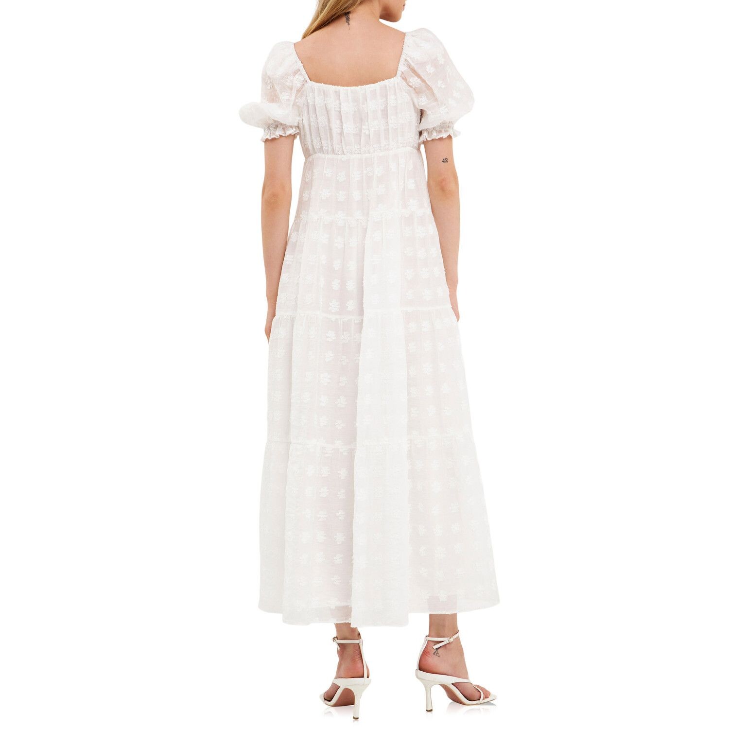 Многоуровневое макси с короткими рукавами и цветочным принтом в форме сердца Free the Roses
Многоуровневое макси с короткими рукавами и цветочным принтом в форме сердца Free the Roses