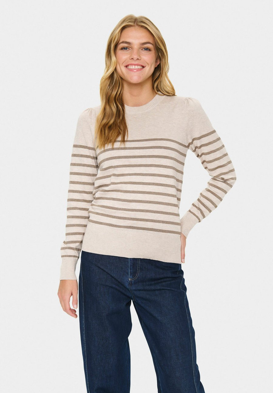 Джемпер Saint Tropez MilaSZ Shimmer Stripe Pullover, G Morn Atmos Shimmer Stripe/Light Brown
Джемпер Saint Tropez MilaSZ Shimmer Stripe Pullover, G Morn Atmos Shimmer Stripe/Light Brown