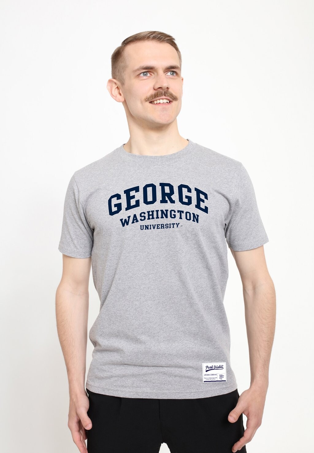Футболка с принтом PARK FIELDS GEORGE WASHINGTON UNIVERSITY SCRIPT Henry Tiger, светло-серый
Футболка с принтом PARK FIELDS GEORGE WASHINGTON UNIVERSITY SCRIPT Henry Tiger, светло-серый